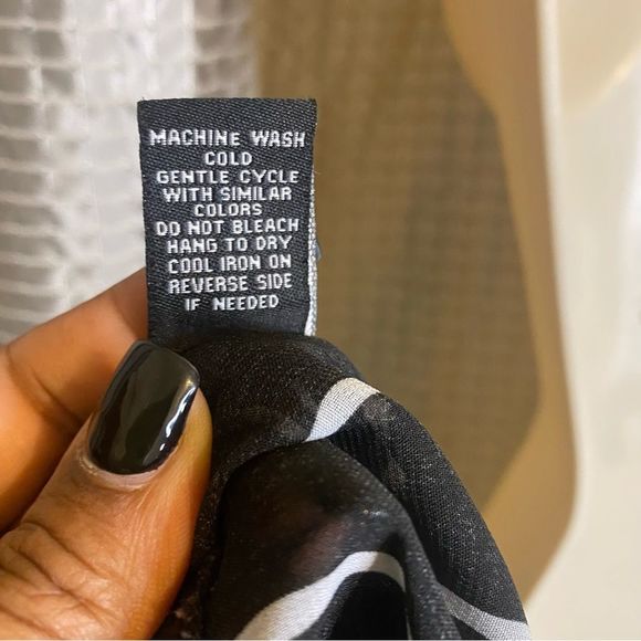 Rue 21 Flowy Romper Black with White Stripes Size Small - Picture 6 of 6